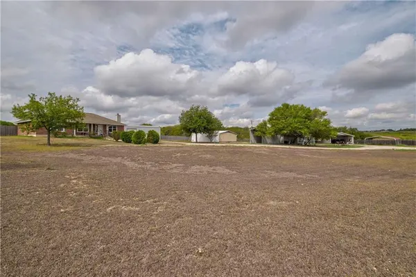 1679 FM 1966, Maxwell, TX 78656
