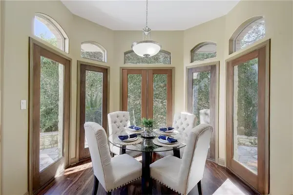 206 Clubhouse DR, Lakeway, TX 78734