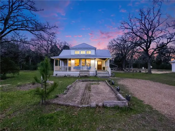 118 Cody LN, Bastrop, TX 78602