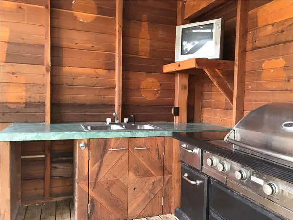 266 Tahitian DR, Bastrop, TX 78602