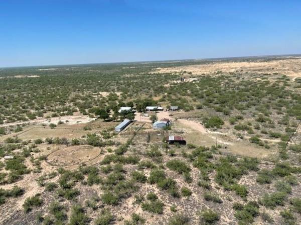 00 FM 1233, Crane, TX 79731