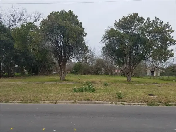 714 W Clark ST,  Bartlett,  TX 76511