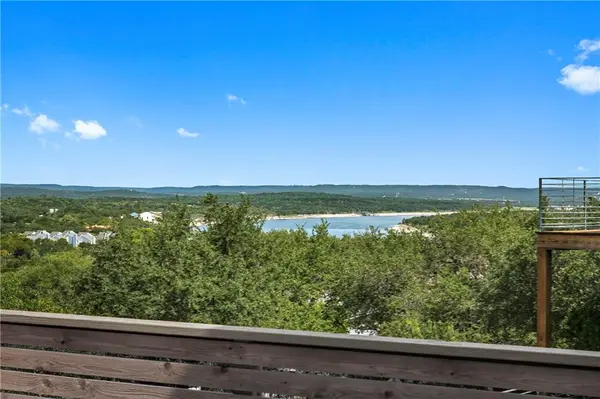 304 Sinclair DR, Briarcliff, TX 78669