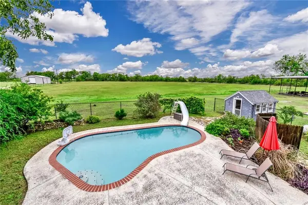 1051 County Road 124, Georgetown, TX 78626