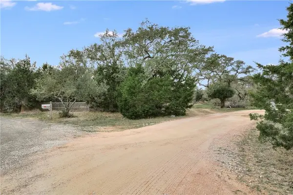 000 BROOKMEADOW DR, Wimberley, TX 78676