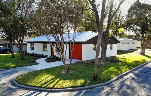1209 Higgins ST, Brenham, TX 77833