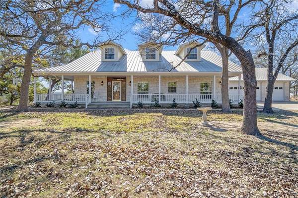 215 Texas TRL, Fredericksburg, TX 78624