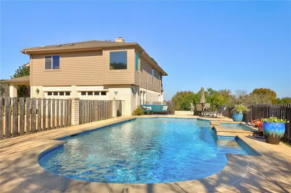 104 Betula DR, Lakeway, TX 78734