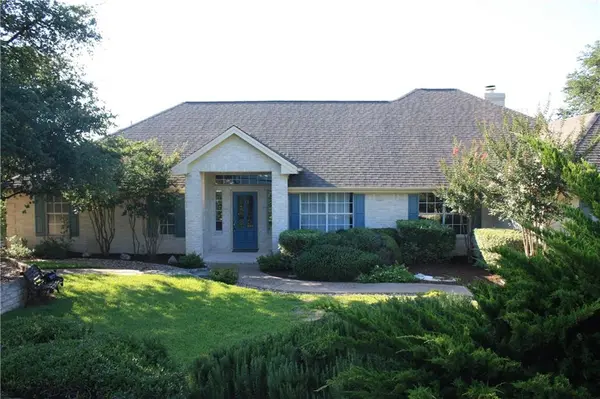 116 Hazeltine DR, Lakeway, TX 78734
