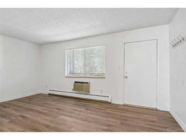 5875 E Iliff #D-219, Denver, CO 80222