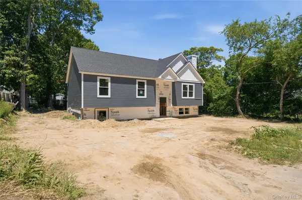 133B Shinnecock AVE, Mastic, NY 11950