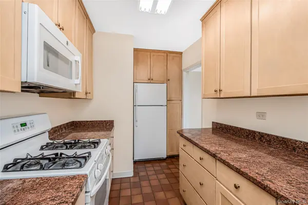 5900 Arlington AVE #4G, Bronx, NY 10471