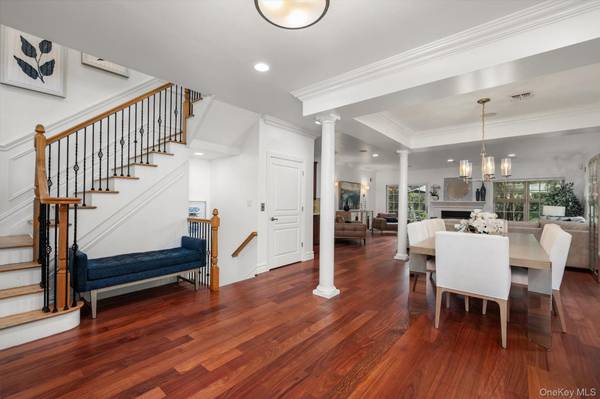 9 The Preserve #9, Woodbury, NY 11797