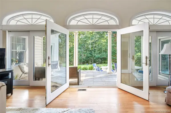 78 Channing Cross, Hampton Bays, NY 11946