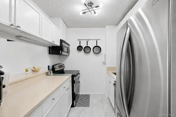 4-74 48th AVE #14M, Long Island City, NY 11109