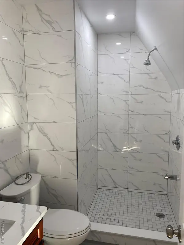16403A 32nd AVE, Flushing, NY 11358