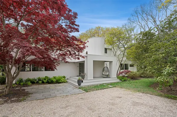 6 Wagon LN, East Hampton, NY 11937