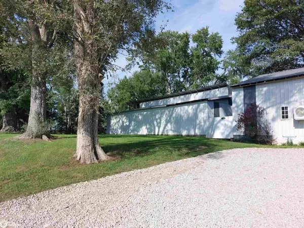 2900 N 8Th ST, Red Oak, IA 51566