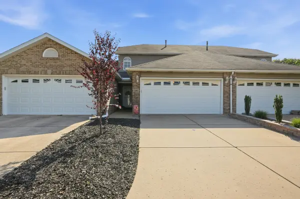 2246 Sandcastle DR, Dyer, IN 46311