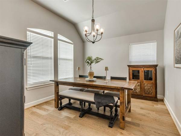 408 Tralee LN, Yukon, OK 73099