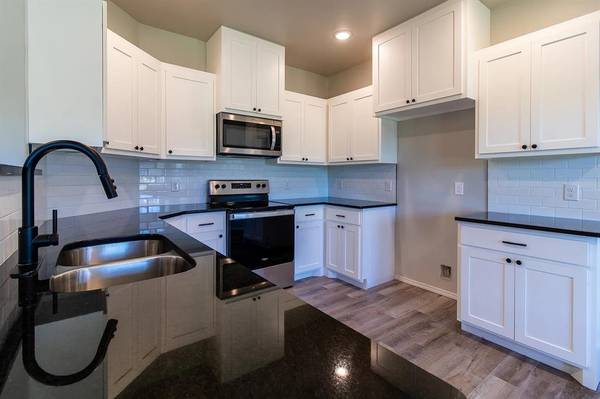 8816 N Shartel AVE, Oklahoma City, OK 73114