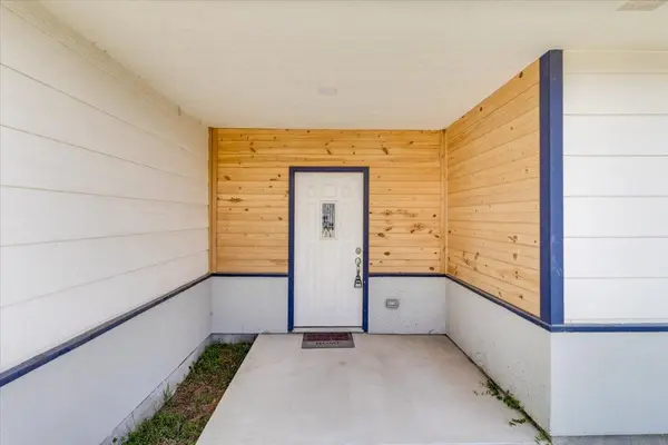 720 N Redbud Ave, Valley Center, KS 67147