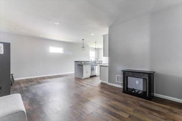 720 N Redbud Ave, Valley Center, KS 67147