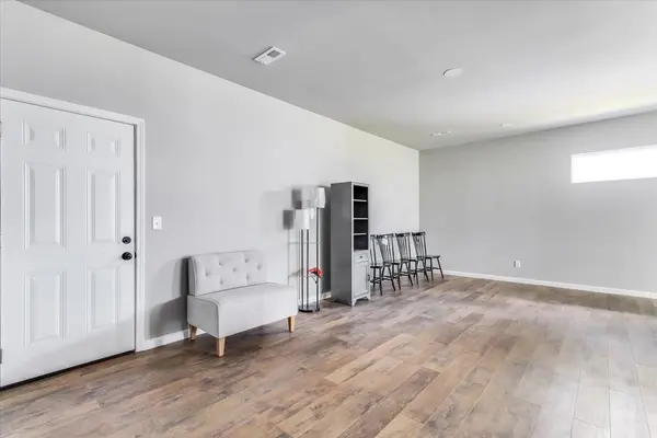 720 N Redbud Ave, Valley Center, KS 67147