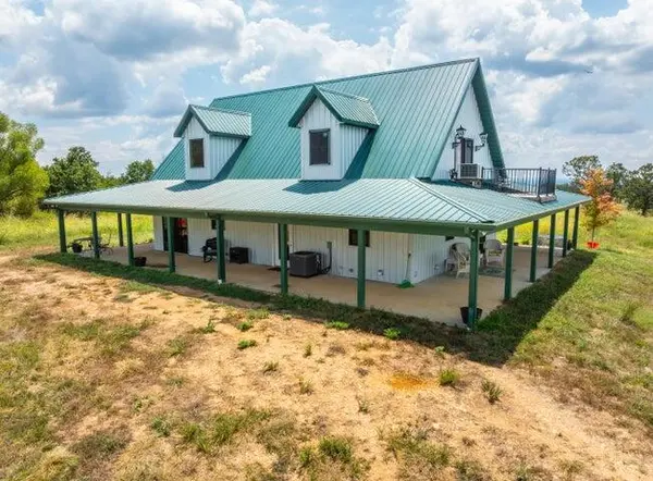 1820 Frank Rea Road, Kissee Mills, MO 65680