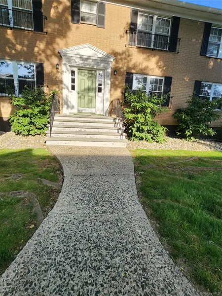 10 Somerset DR #26K, Suffern, NY 10901