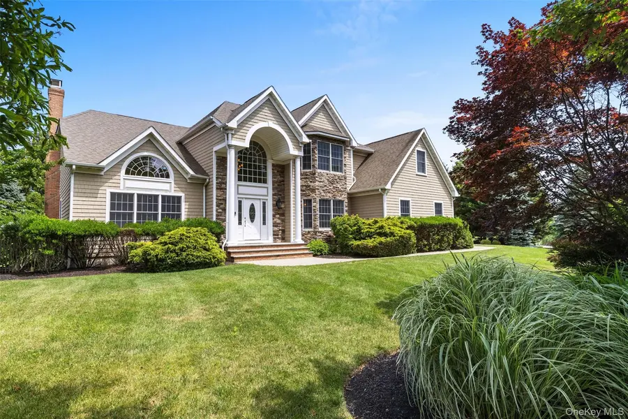 90 Caiola CT, Greenport, NY 11944