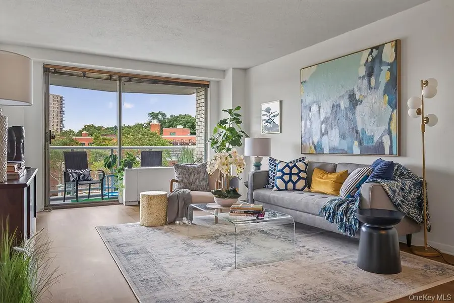 3333 Henry Hudson Pkwy #4M, Bronx, NY 10463
