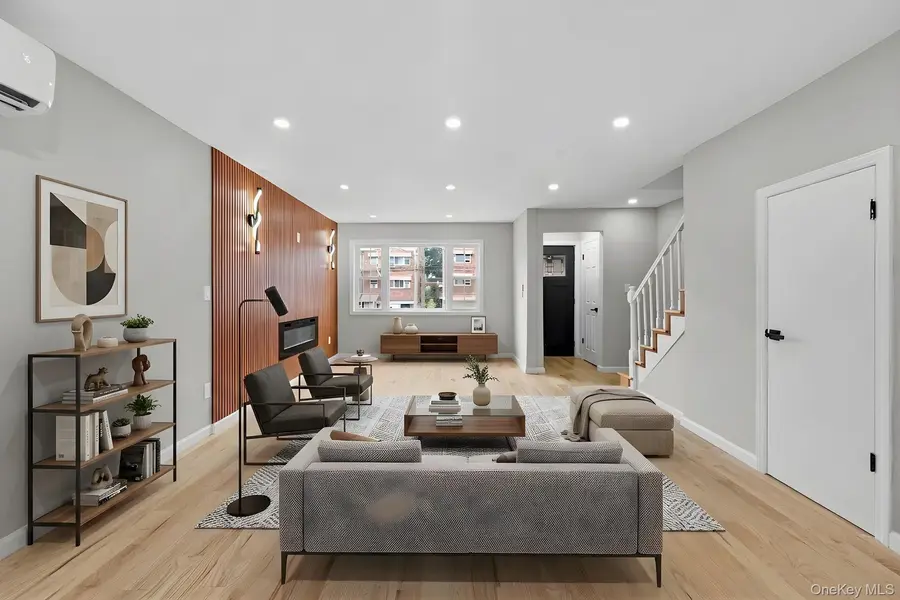 4067 Baychester AVE, Bronx, NY 10466