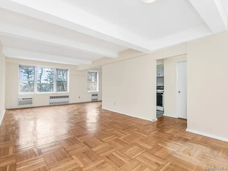 679 W 239th ST #1C, Bronx, NY 10463