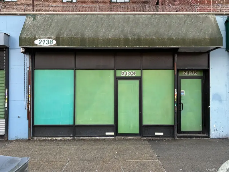 2138 E East Tremont, Bronx, NY 10462