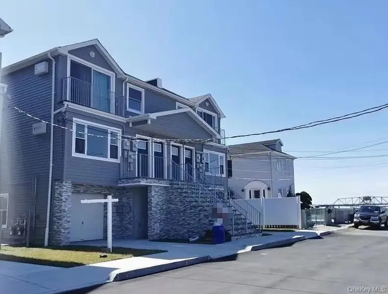 74-17 Hillmeyer AVE, Far Rockaway, NY 11692