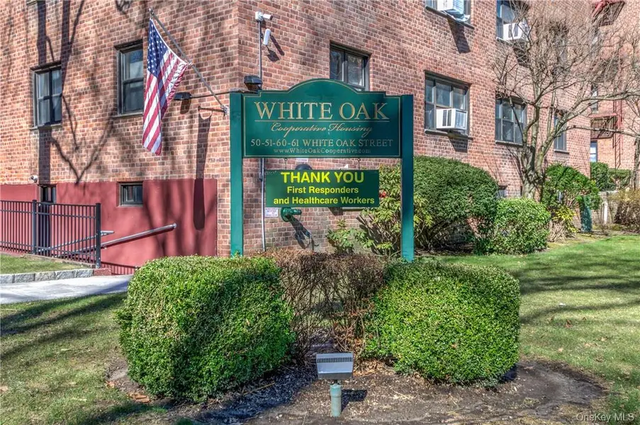 50 White Oak ST #3G, New Rochelle, NY 10801
