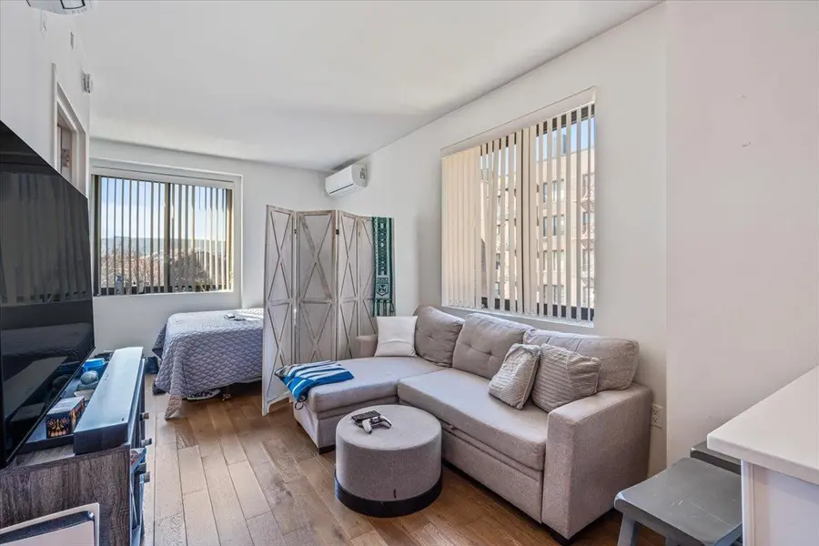 87-22 51st AVE #4H, Elmhurst, NY 11373