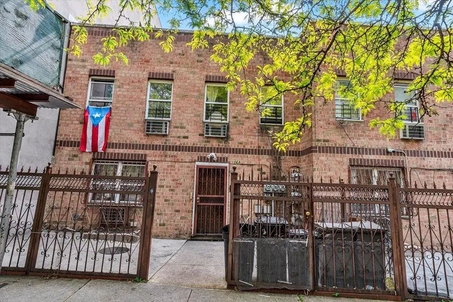 1068 Woodycrest AVE, Bronx, NY 10452