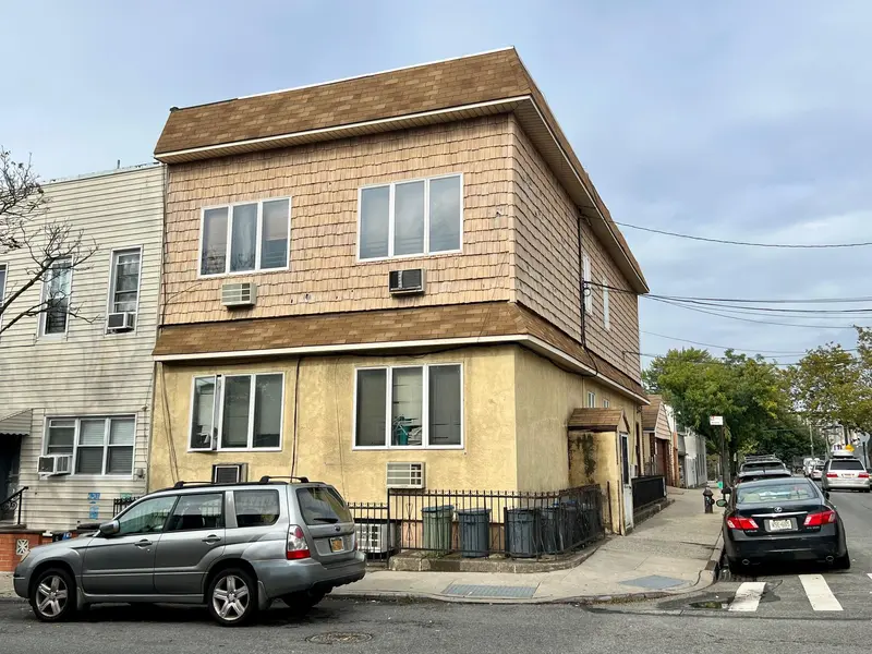 60-85 55 ST, Maspeth, NY 11378