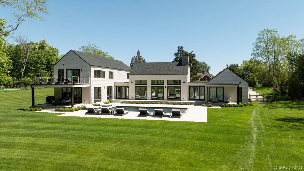 100 S Ferry RD, Shelter Island, NY 11964