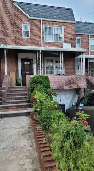 58-33 150 ST, Flushing, NY 11355