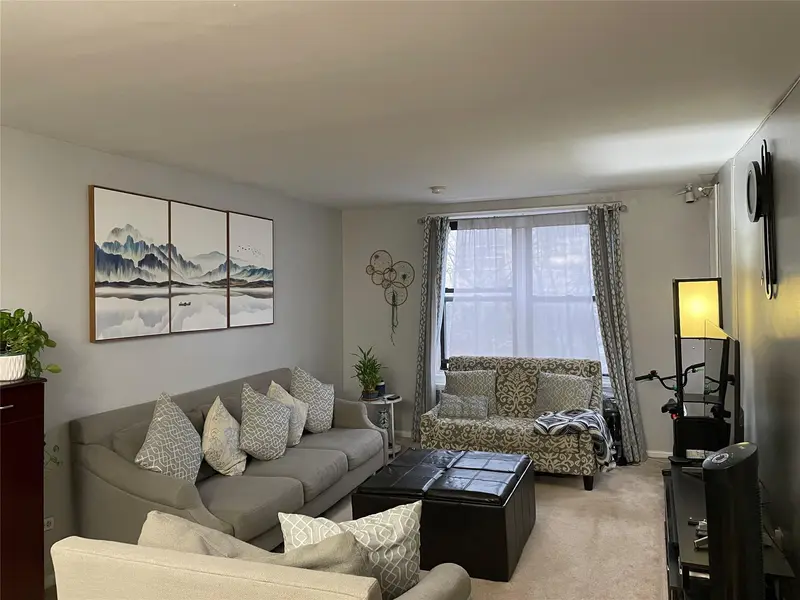 87-70 173rd ST #5E, Jamaica, NY 11432