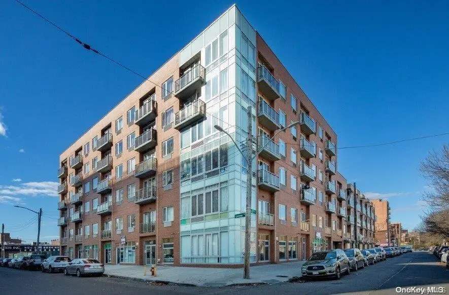 13621 Latimer PL #2C, Flushing, NY 11354