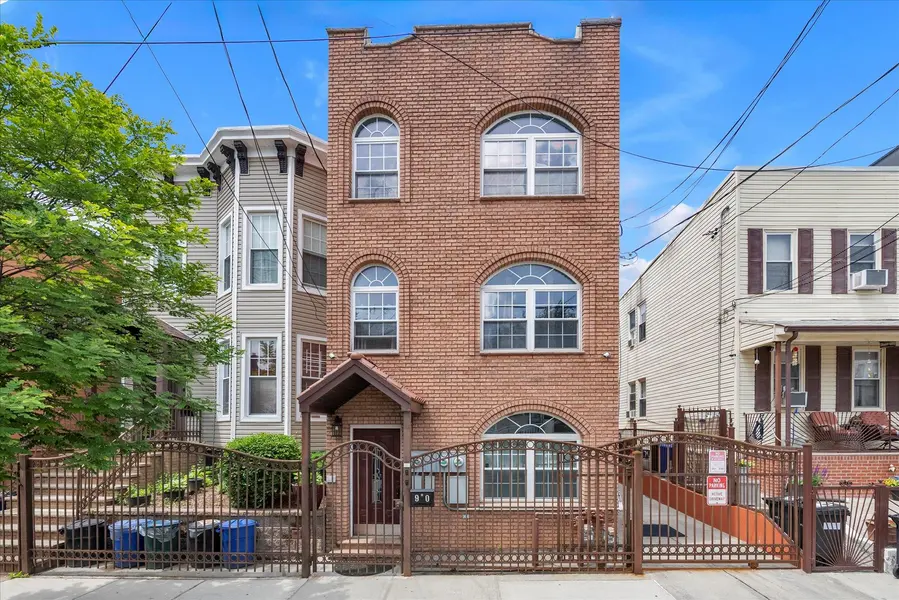 90 Milford ST, Brooklyn, NY 11208