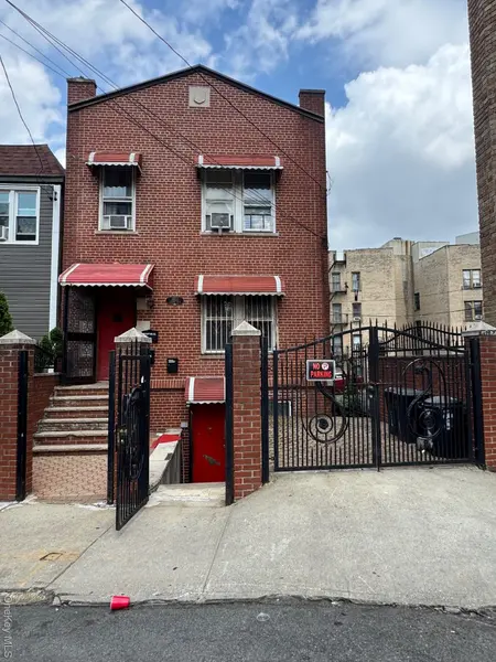 1800 Palisade PL, Bronx, NY 10453