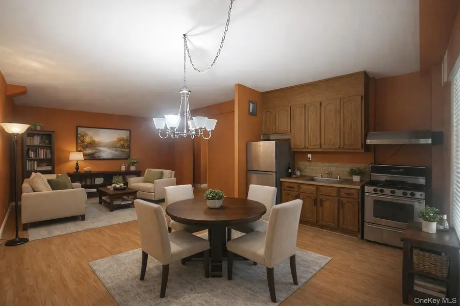 35-11 85 ST #1B, Jackson Heights, NY 11372