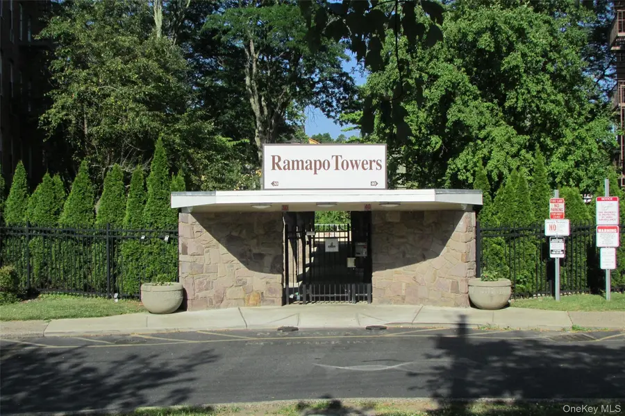 30 S Cole AVE #6 F, Spring Valley, NY 10977