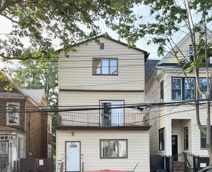 78-27 90th AVE, Woodhaven, NY 11421