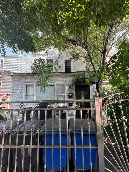 2080 Matthews AVE, Bronx, NY 10462